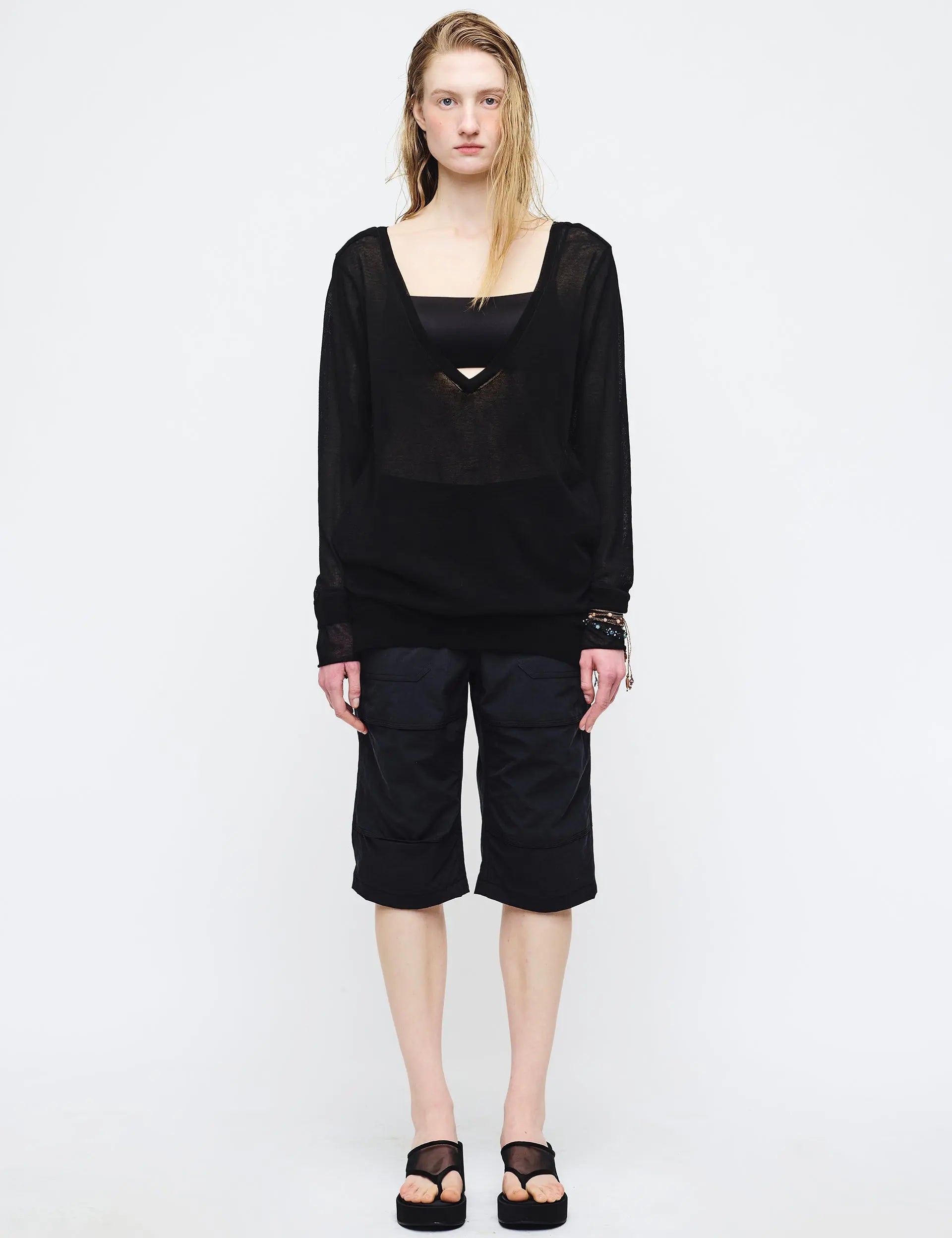DEEP V-NECK PULLOVER_black margesherwood