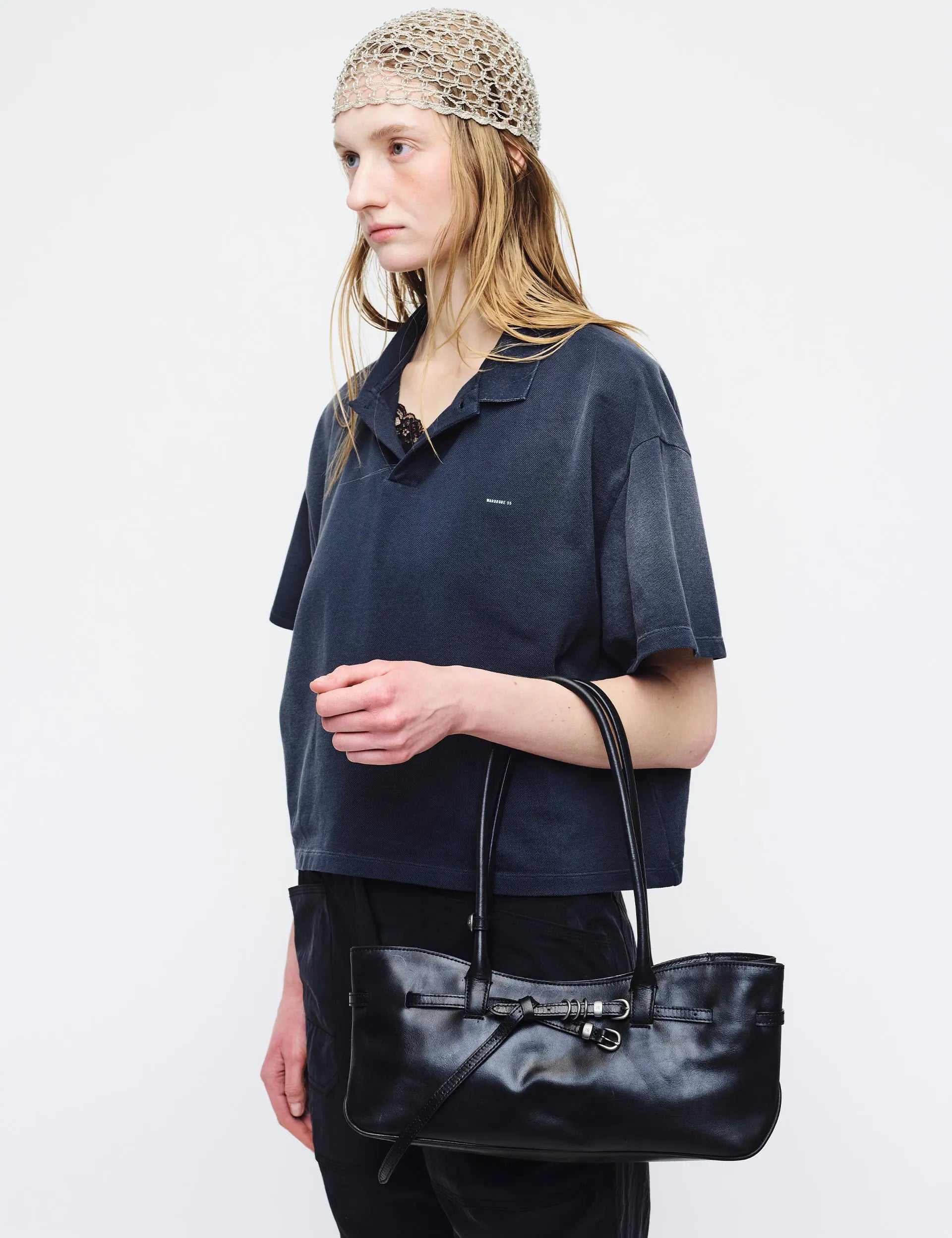 GRANDMA USED SHOULDER BAG_black pull-up margesherwood