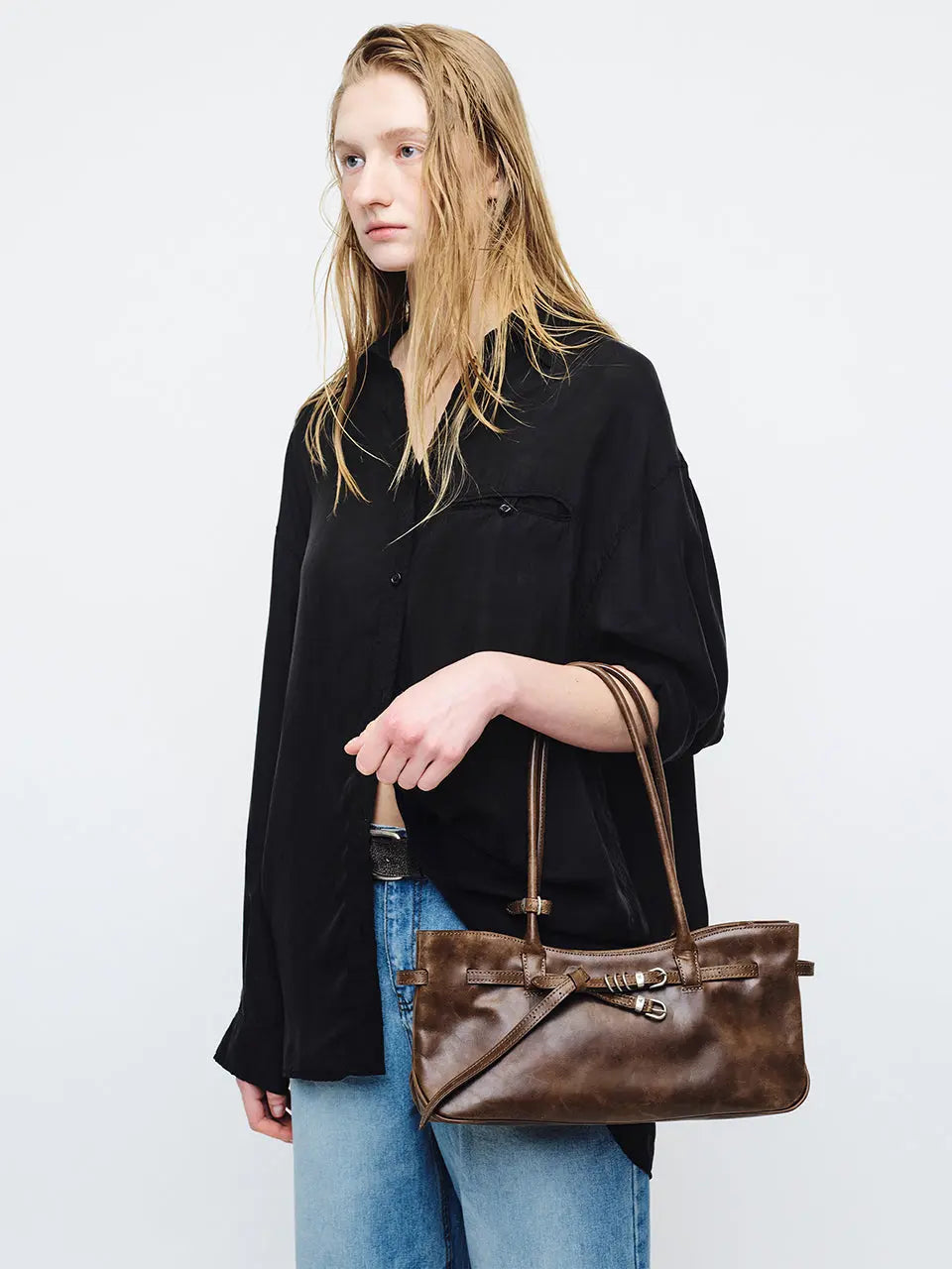 GRANDMA USED SHOULDER BAG_washed brown pull-up margesherwood