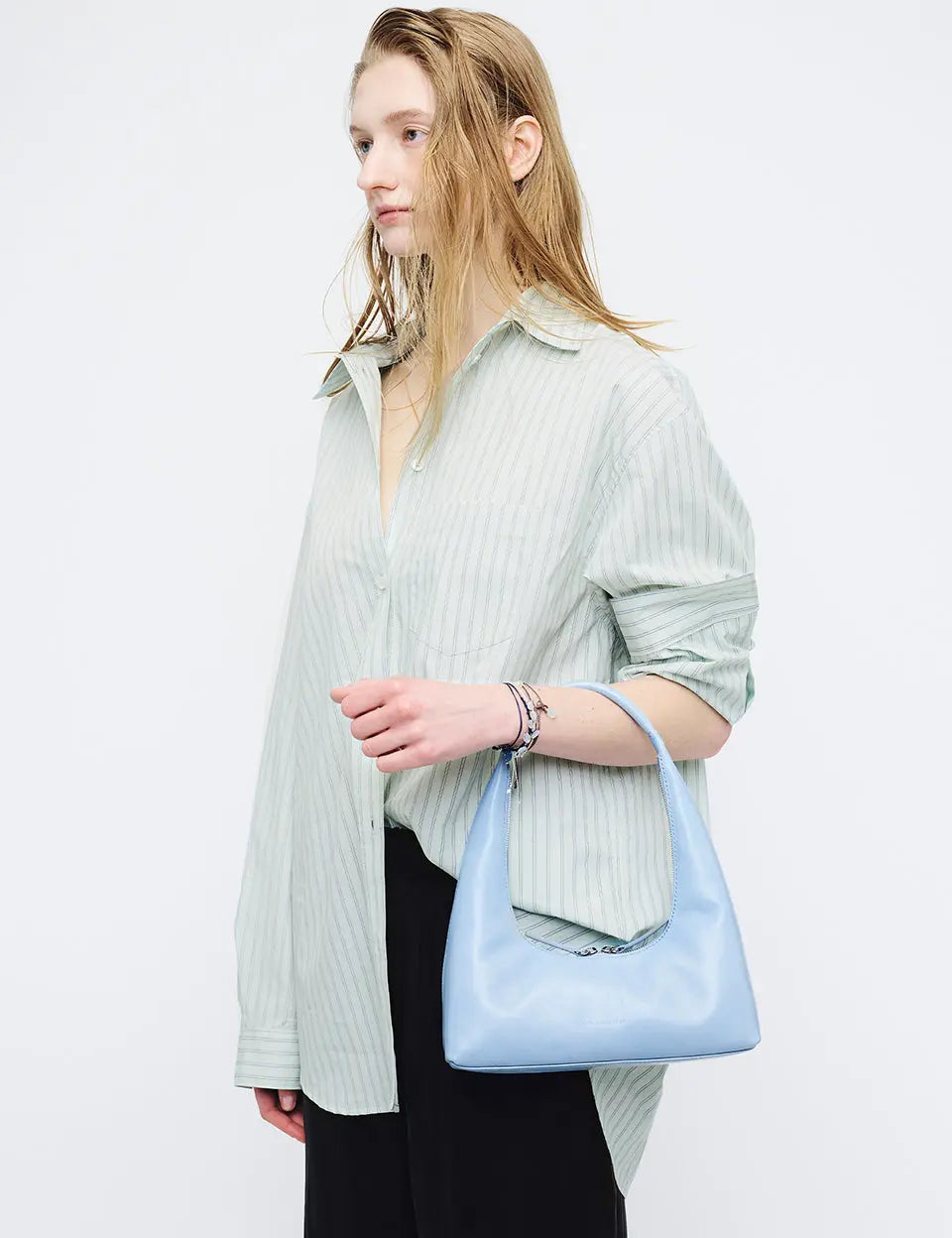HOBO SHOULDER_blue semi veg margesherwood