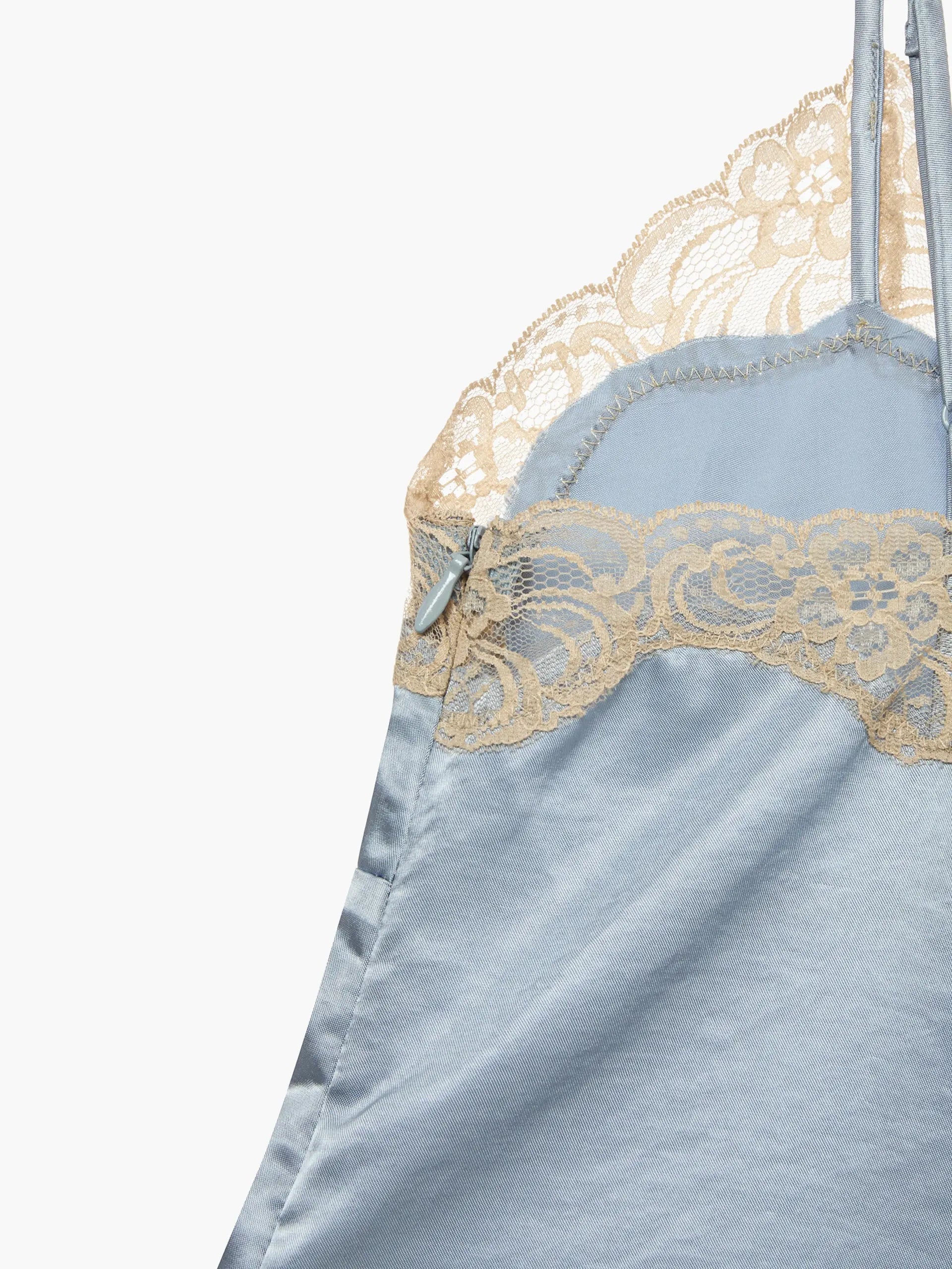 LACE SLEEVELESS TOP_sky blue margesherwood