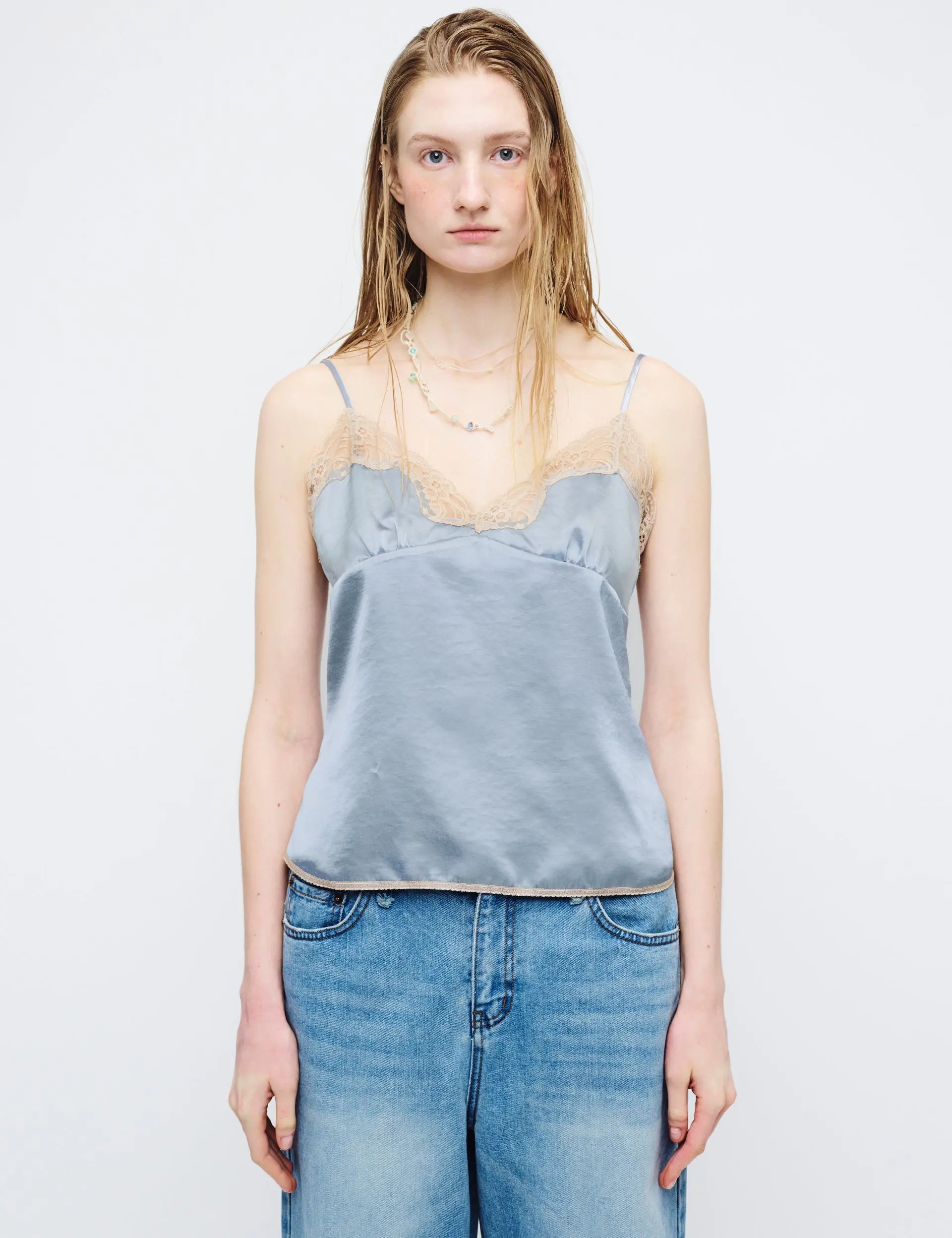 LACE SLEEVELESS TOP_sky blue margesherwood