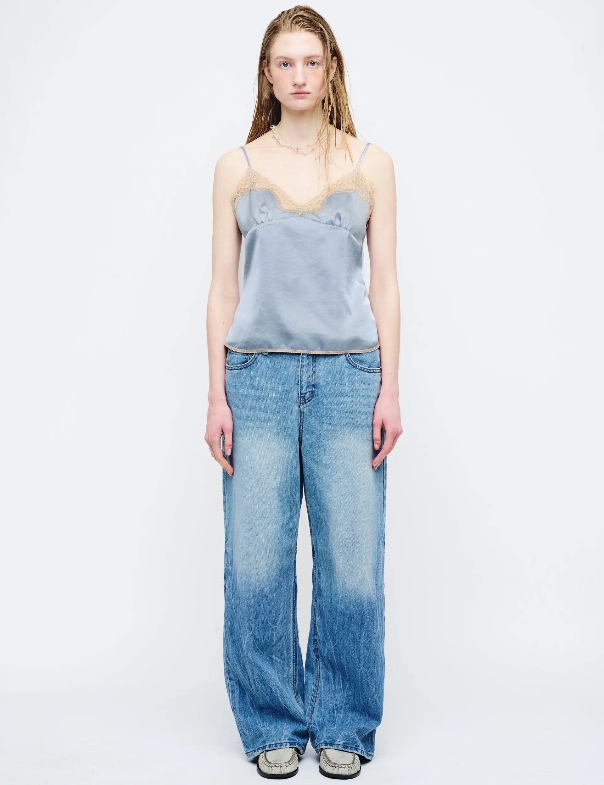 LACE SLEEVELESS TOP_sky blue margesherwood