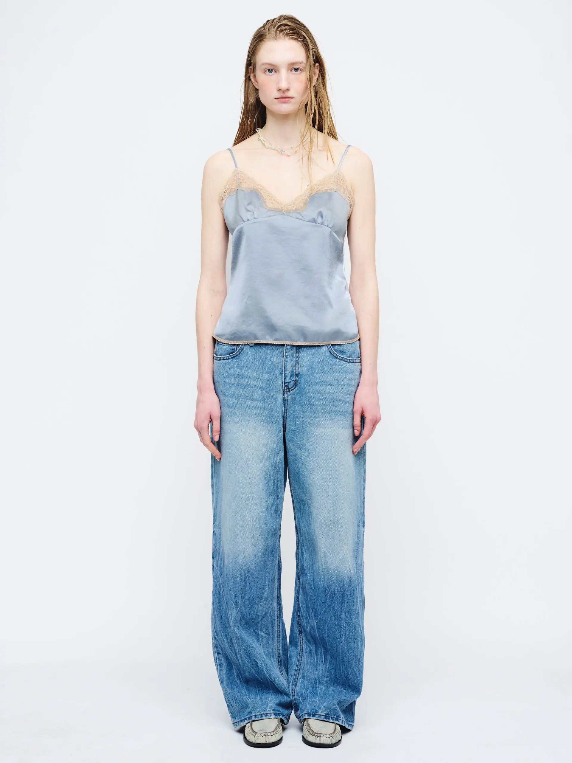 LACE SLEEVELESS TOP_sky blue margesherwood