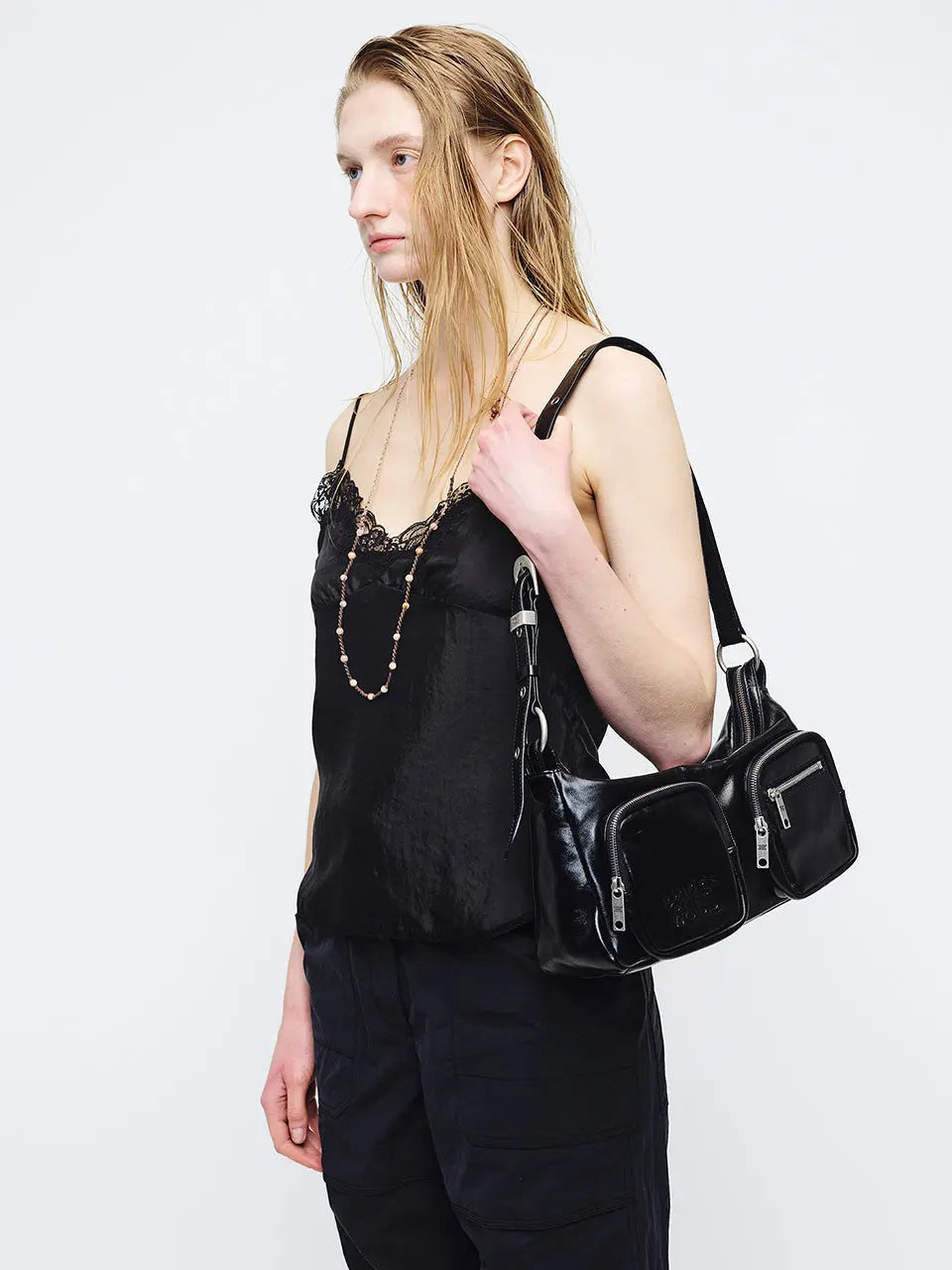 OUTPOCKET HOBO_black glossy plain margesherwood