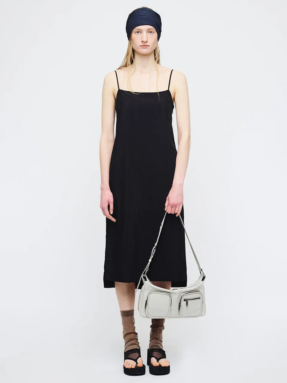 OUTPOCKET HOBO_light grey glossy plain margesherwood