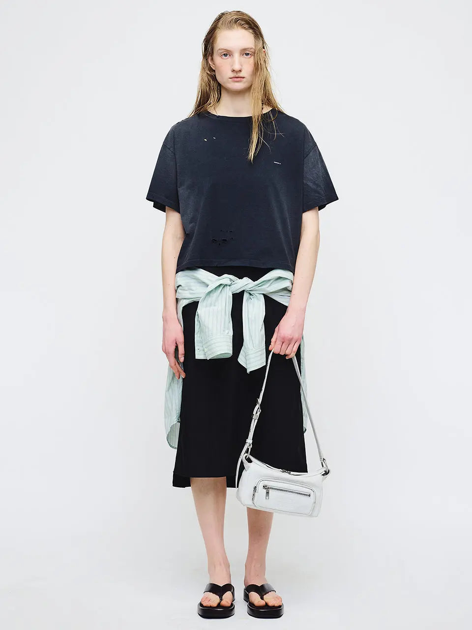 OUTPOCKET HOBO MINI_off white cracked margesherwood