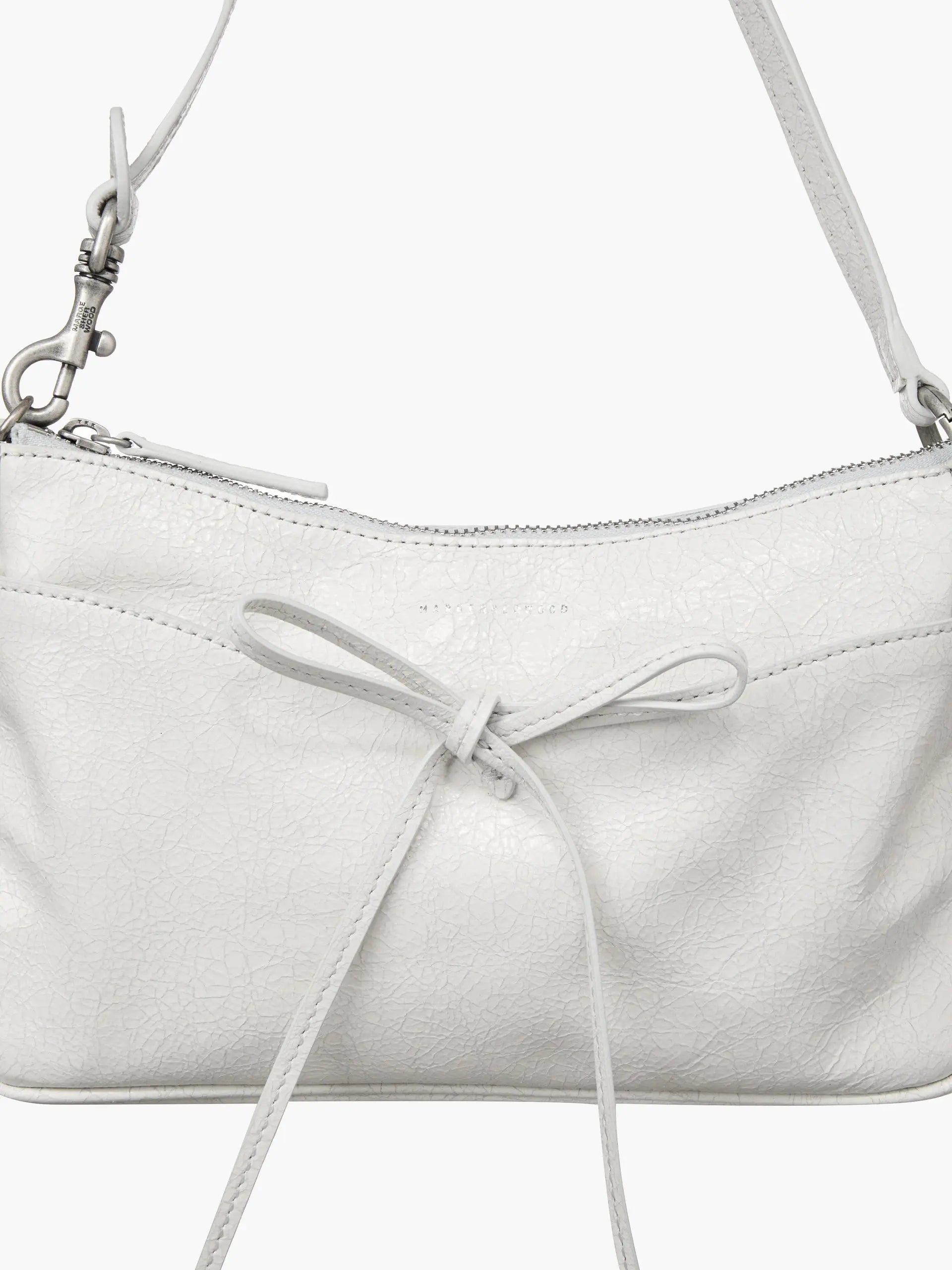 RIBBON POCHETTE_off white cracked margesherwood