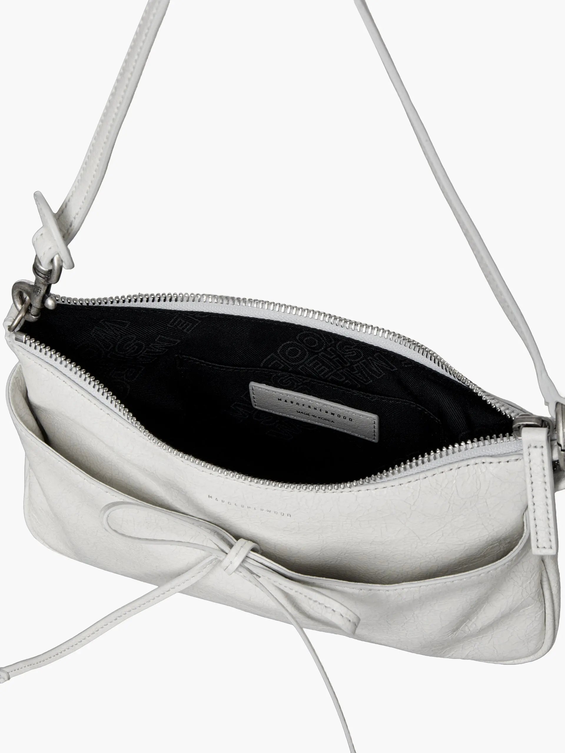 RIBBON POCHETTE_off white cracked margesherwood