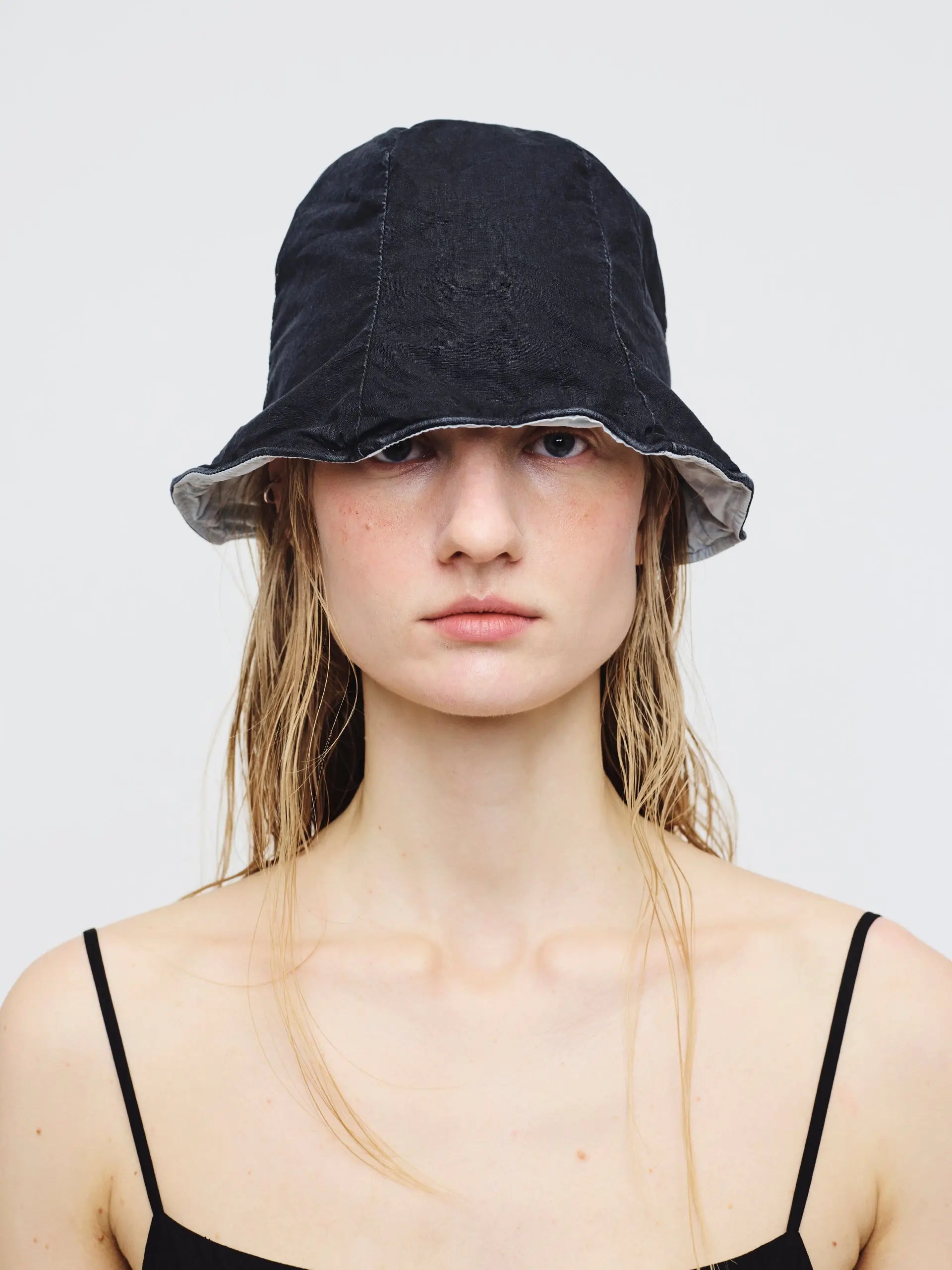 WASHED COTTON BUCKET HAT_black margesherwood