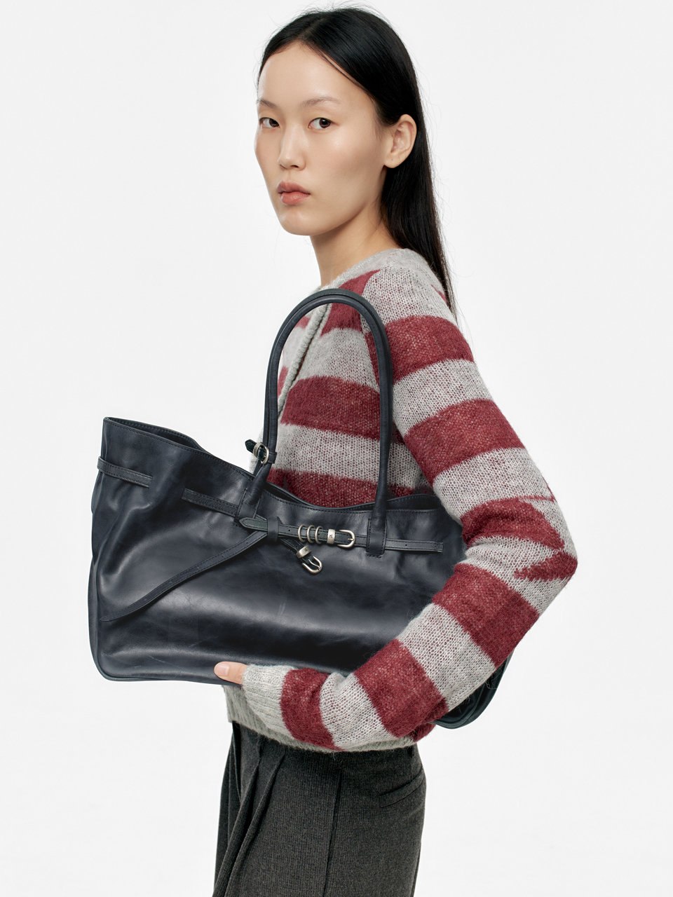 Margesherwood Grandma Used Bag Large Navy Pull-Up – MARGESHERWOOD