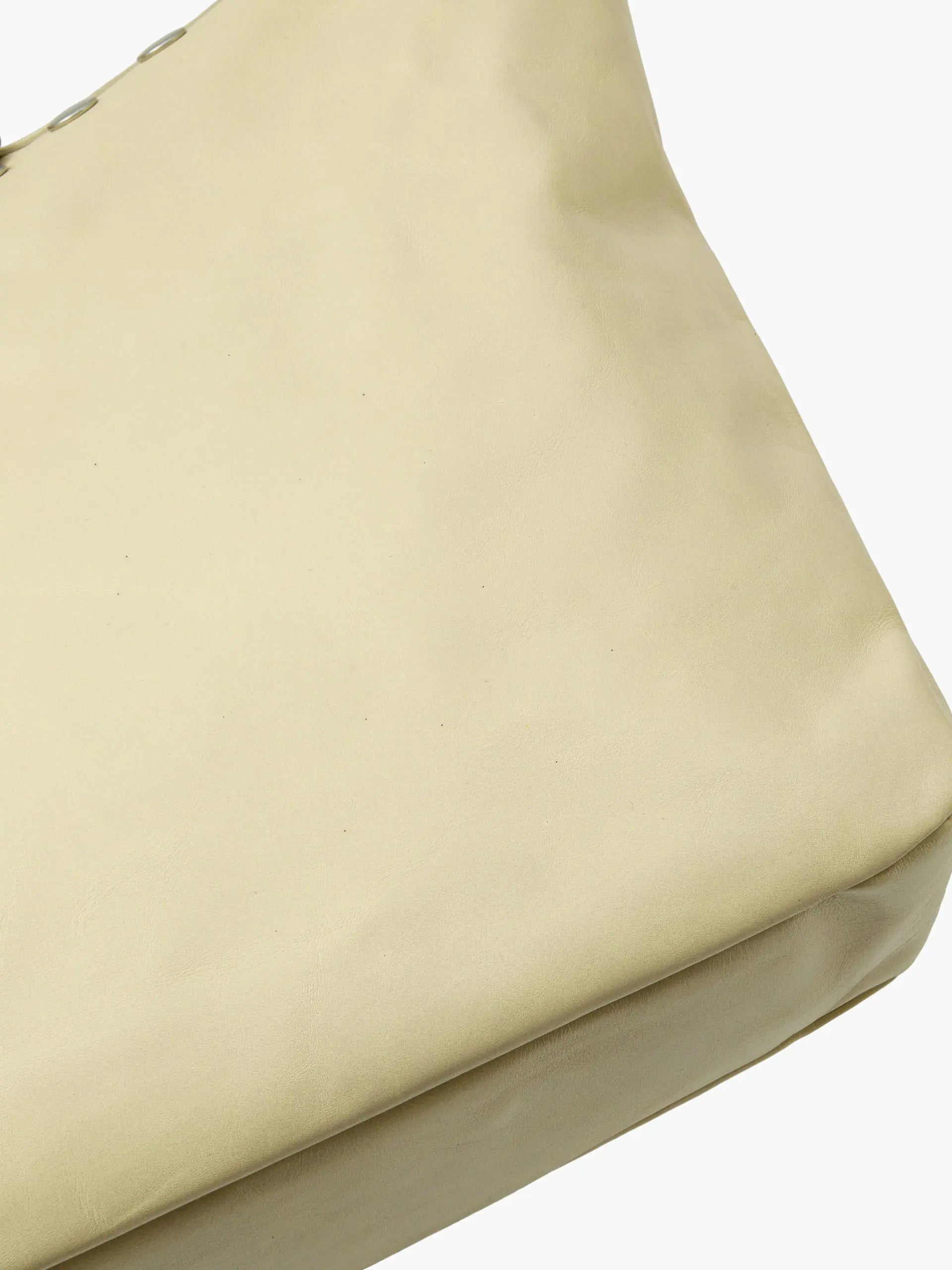 HOBO SHOULDER_custard semi veg margesherwood